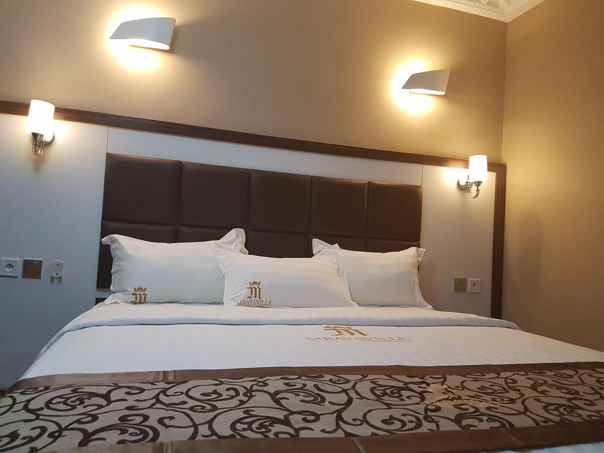 דואלה Mbayaville Hotel מראה חיצוני תמונה
