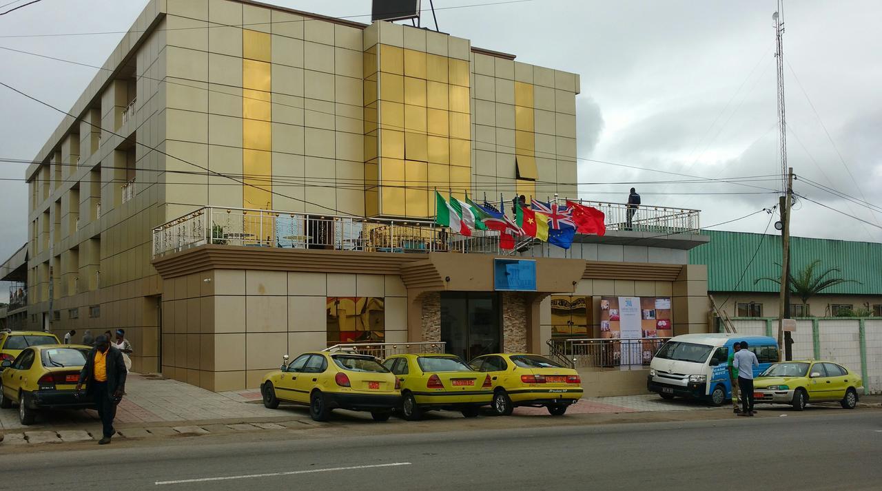 דואלה Mbayaville Hotel מראה חיצוני תמונה